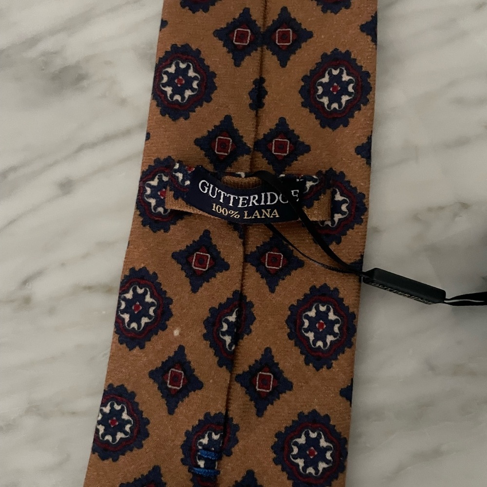 Gutteridge Italian Tie - Picture 3 of 3